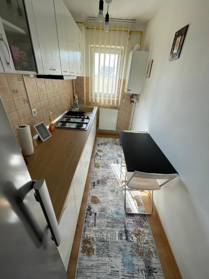 Apartament Cina Husi ภายนอก รูปภาพ
