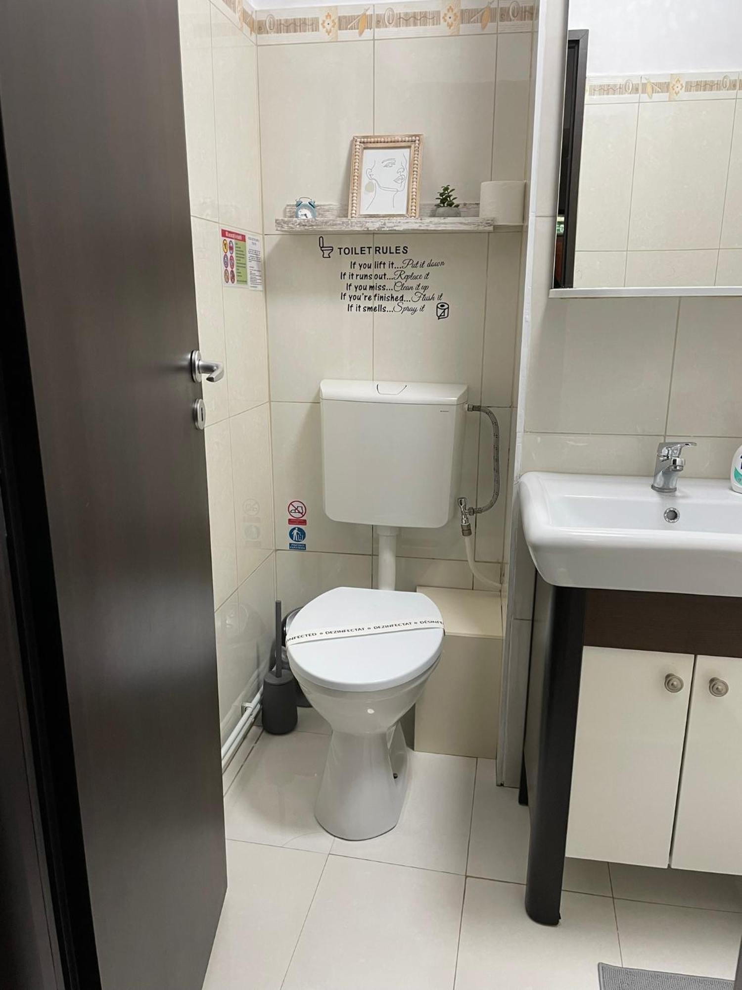 Apartament Cina Husi ภายนอก รูปภาพ